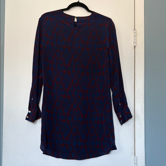 Stylish Blue and Red Patterned Dress - Picture 4 of 4